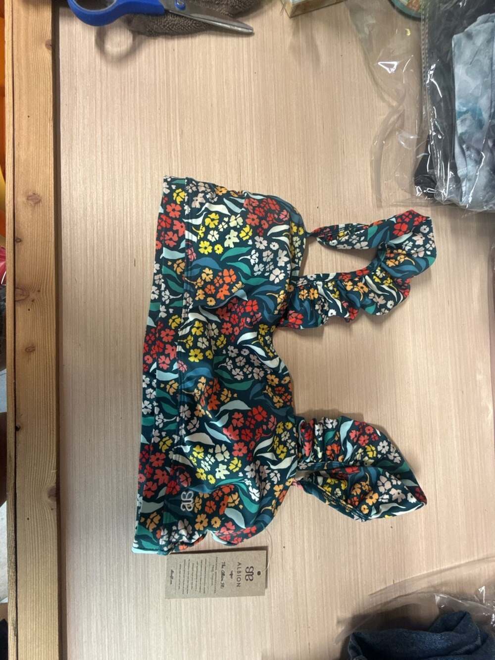 Albion Fit Costa Floral Bella Crop Top Size M